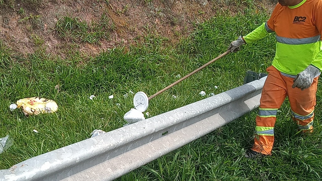 Semana do Meio Ambiente: Lixo pela janela ainda compromete a segurança nas rodovias